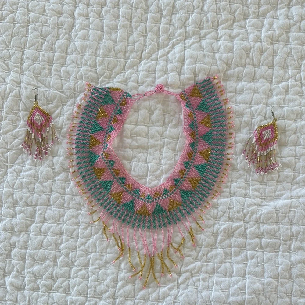 Handmade necklace - Picture 1 of 3